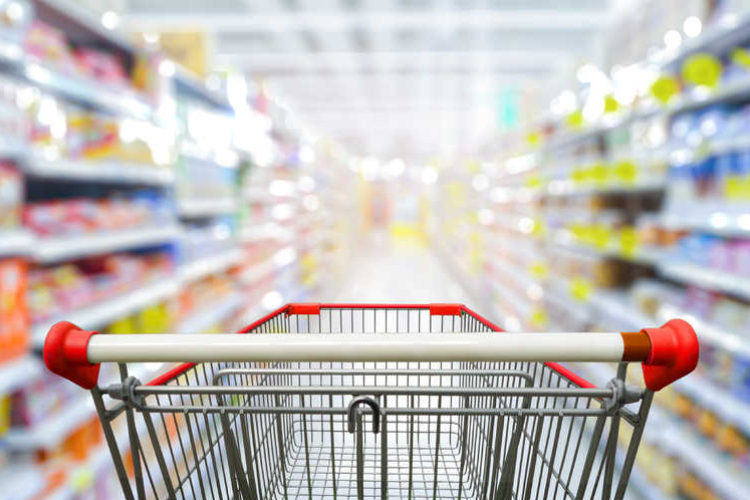 Zsigó Róbert: május második felében lesz döntés az árréscsökkentés fenntartásáról