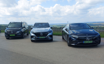A Mercedes-Benz az elektromobilitás és a luxusmodellek térnyeréséről számolt be a magyarországi újautó-piacon.