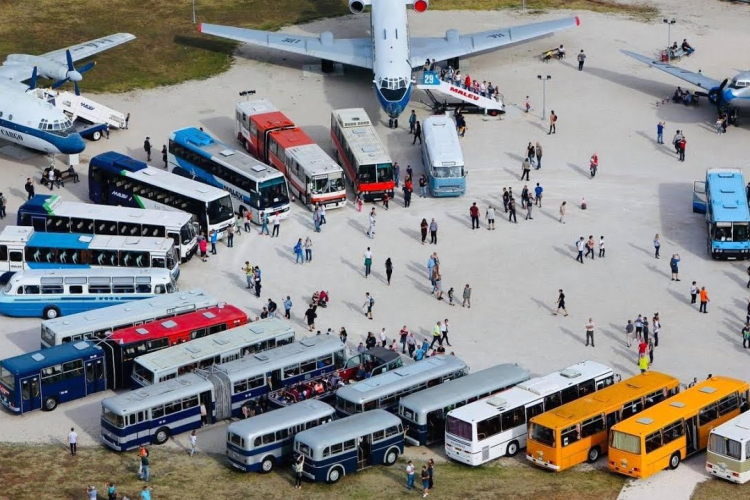 Százhúsz autóbusz érkezik az V. Ferihegyi Ikarus Találkozóra.