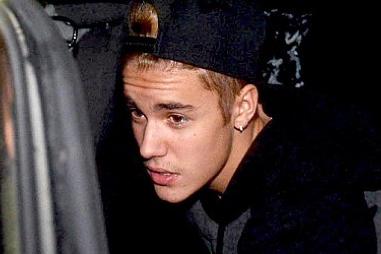 Letartóztatási parancsot adtak ki Justin Bieber ellen