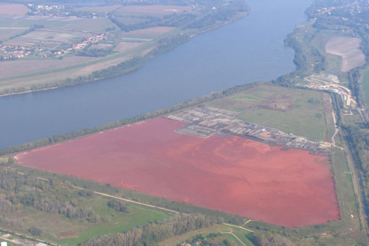 Nyakunkba zúdulhat a sok millió tonna vörösiszap?