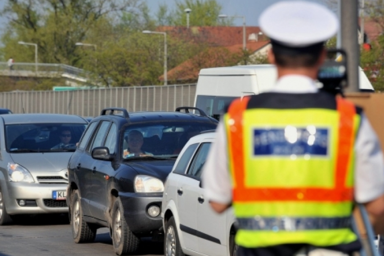 Baleset a dejtári elágazóban