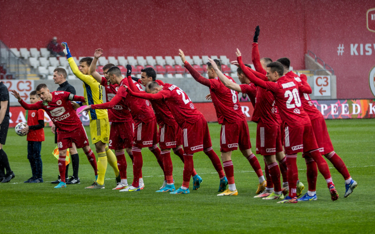 Labdarúgó NB I - Hat pontra faragta hátrányát a Kisvárda.
