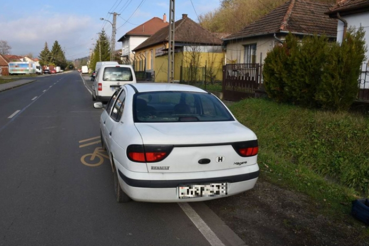 Mellékhelyiségben bujkálva fogták el!