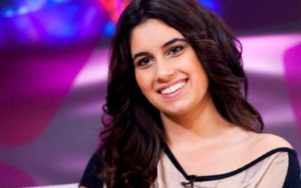 Radics Gigi Londonba utazik