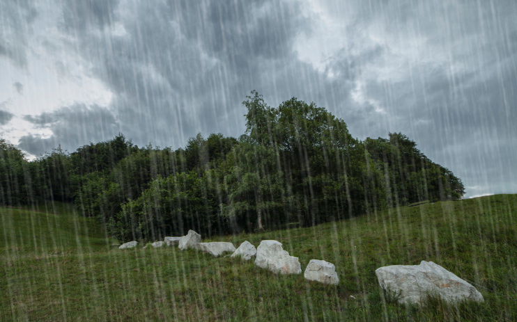 Hidegfront jön esővel, záporokkal.