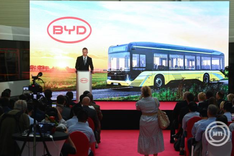 Szijjártó Péter: a kínai BYD újabb nagyberuházása 620 új munkahelyet teremt Komáromban