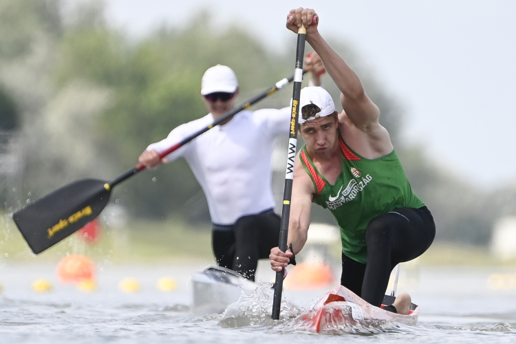 Kajak-kenu Eb - Négy magyar érem, közte két arany 5000 méteren.