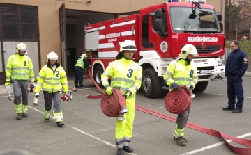Huszonnégy új önkéntes tűzoltóval gazdagodott Nógrád megye