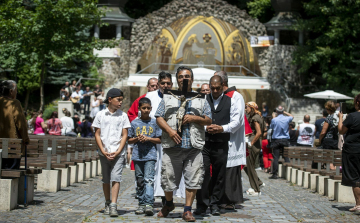 Csaknem 800 roma zarándokol a szentkúti nemzeti kegyhelyre.