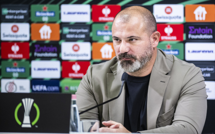 Labdarúgó NB I -  Leandro irányít az Újpest ellen vasárnap.