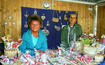 Kézművesek karácsonyi vására a kereskedelmi és iparkamarában