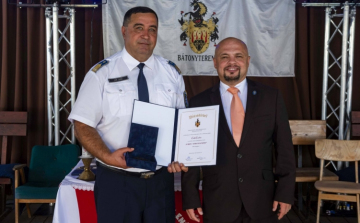 „Város szolgálatáért” díjat vehetett át a Bátonyterenyei Rendőrkapitányság vezetője.
