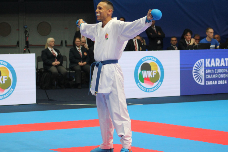 Karate Eb - Tadissi Martial aranyérmes.