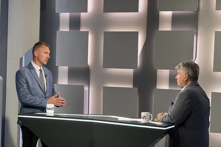 Kreicsi Bálint polgármesterjelölt a HÍR TV riportjában