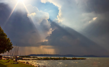 Helyenként záporokkal, zivatarokkal indul a nyár!!!
