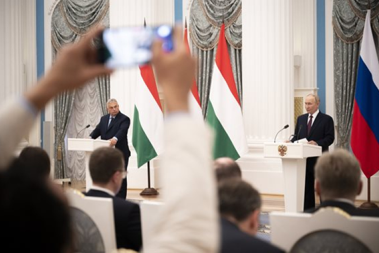 Vlagyimir Putyin: Moszkva a konfliktus teljes és végleges lezárását akarja