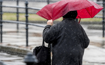 Zápor, zivatar jöhet.