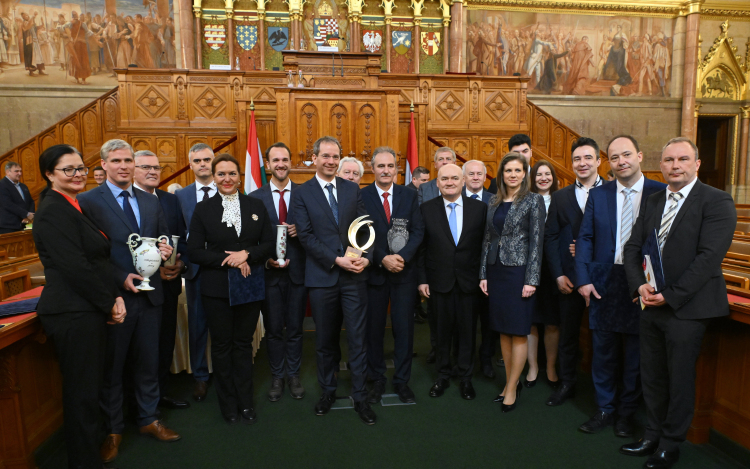 Az Egis Gyógyszergyár Zrt. kapta a Magyar Innovációs Nagydíjat.