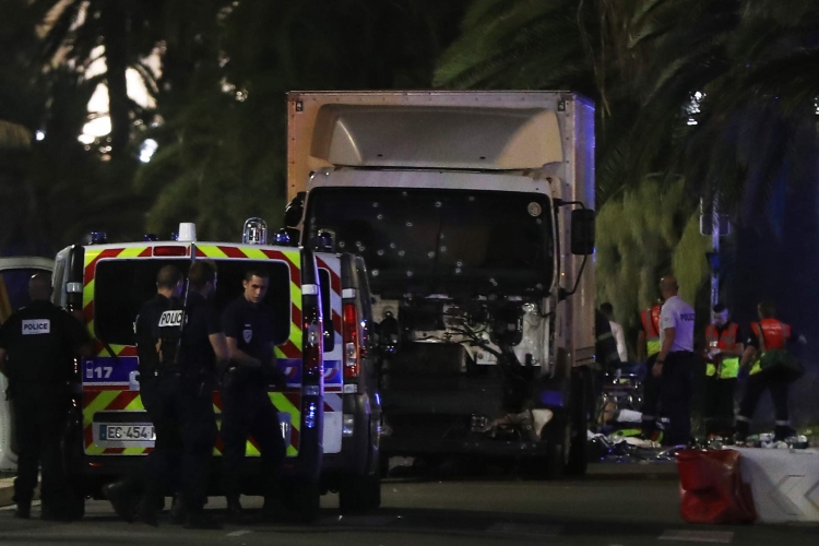 Nizzai terrortámadás - Szakértők: nincsenek megfelelő válaszlépések