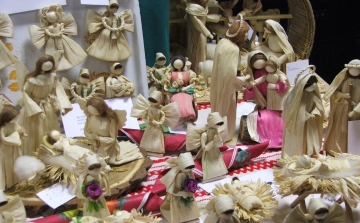 Kézművesek karácsonyi kiállítása és vására Salgótarjánban