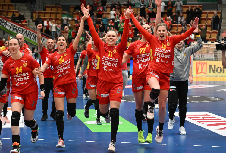 Női kézilabda-vb - Kikapott Montenegrótól, két pontot visz a középdöntőbe a magyar válogatott.