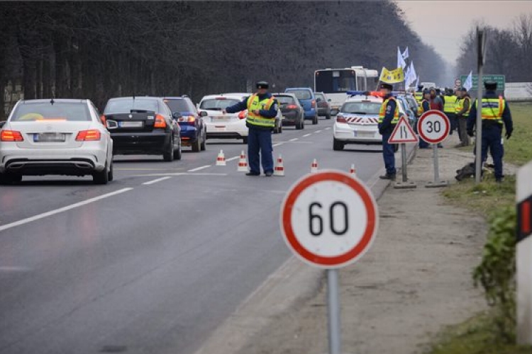 Halálos baleset a 2-es főúton