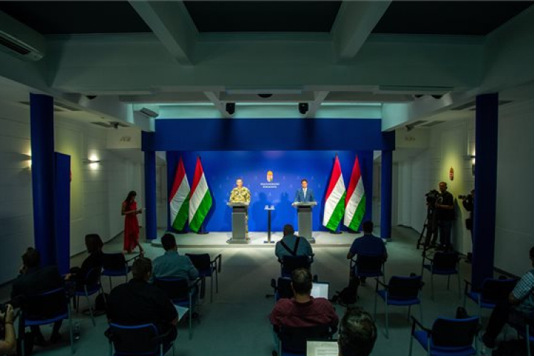Gulyás: a negyedik hullám Magyarországra is megérkezik