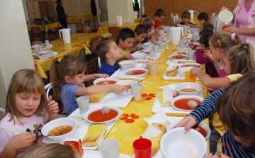 5703 nógrádi gyermek nyári étkeztetését segíti az állam