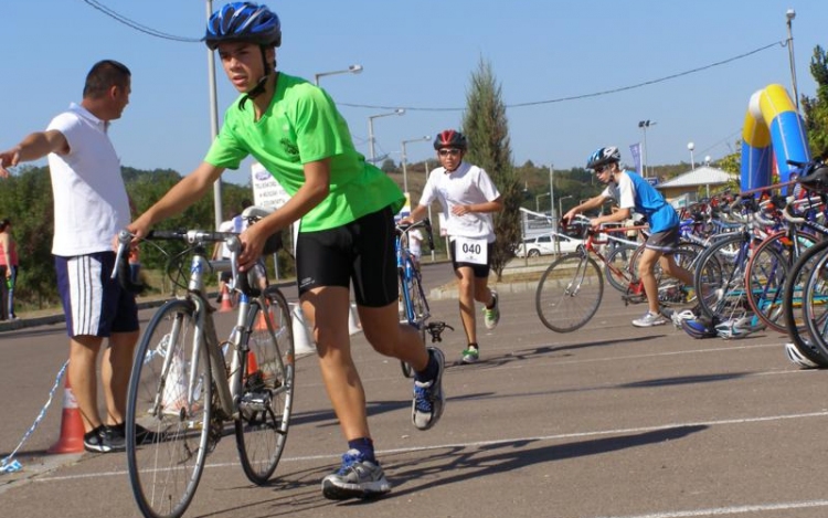 Triatlon fesztivált szervez a Tornádó